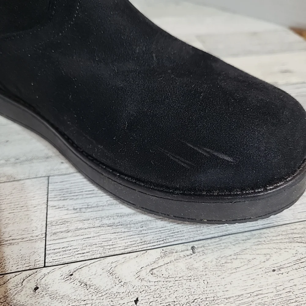 GBG Los Angeles Size 7M Black Faux Fur Lined Winter Ankle Boots Tie Accent‎
